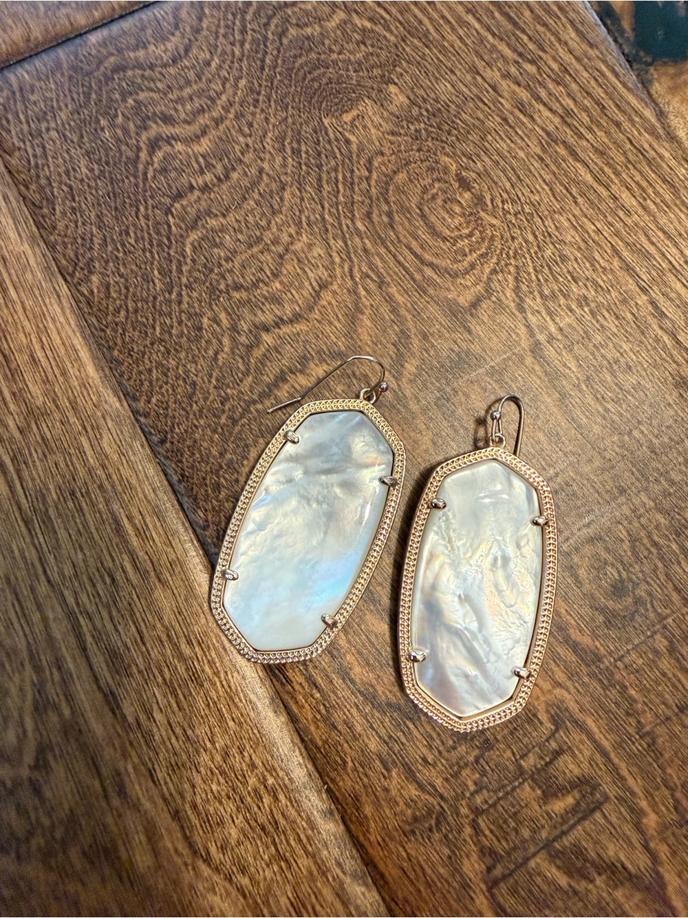 Kendra Scott Iridescent Mother-of-Pearl Drop Earrings with Rose Gold Frame